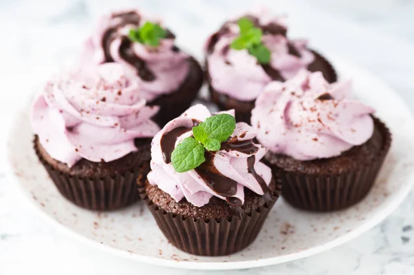 Cupcakes Chocolate Con Crema Primer Plano — Foto de Stock