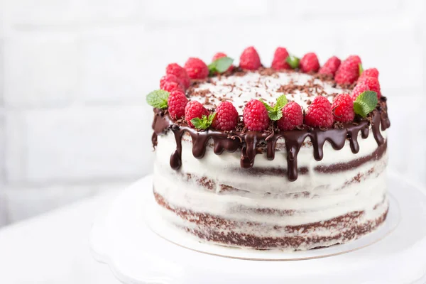 Finom Csokoládé Torta Díszített Málna — Stock Fotó