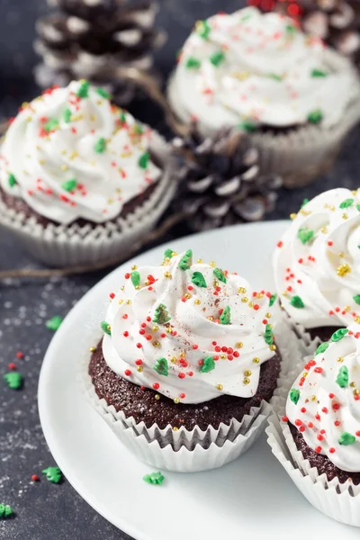 Csokoládé Cupcakes Krémmel Közelkép — Stock Fotó
