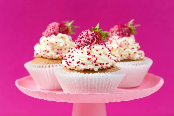 딸기가 컵케이크 클로즈업 — 스톡 사진