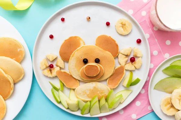 Close Van Smakelijk Ontbijt Voor Kinderen — Stockfoto