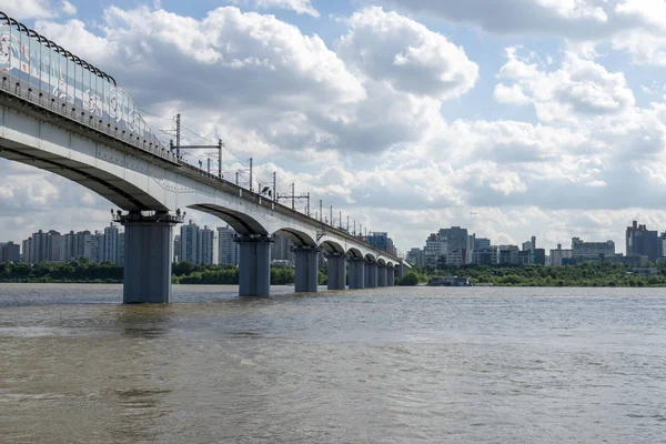 Dangsan Σιδηροδρομική Γέφυρα Πάνω Από Τον Ποταμό Χαν Που Λαμβάνονται — Φωτογραφία Αρχείου