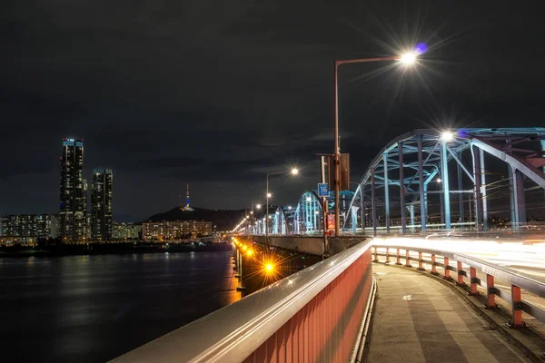 Han Nehri Geceleri Alınan Mesafe Ünlü Namsan Kulede Dongjak Köprüsü — Stok fotoğraf