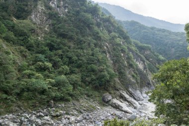 Taroko Milli Parkı Tayvan Liwu Nehri üzerinde seyir.