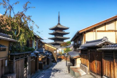 ünlü hokanji Tapınağı görünümünde gion sokak, kyoto, Japonya. Sonbahar sezonu sabah sırasında alınan.
