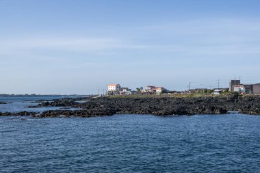 Udo ada bir feribot izlendi. Udo adadır ünlü landmark Jeju Adası, Güney Kore