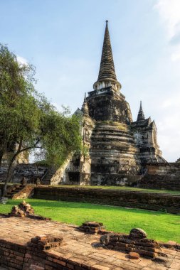 Wat Phra Si Sanphet Budist Tapınağı sahne Ayutthaya, Tayland. Üç ana Chedis biri görünümünü.