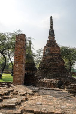 Wat Phra Si Sanphet Budist Tapınağı sahne Ayutthaya, Tayland. Üç ana Chedis biri görünümünü.