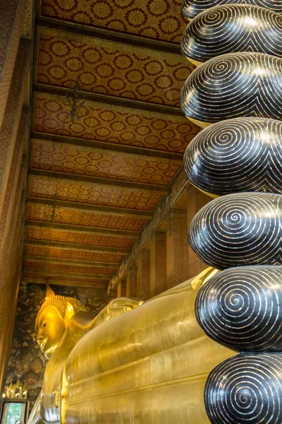 Estatua Dorada Buda Reclinada Wat Pho Tailandia —  Fotos de Stock