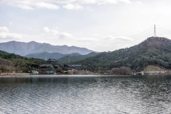Geumpyeong Zbiornik Świątynie Otaczające Szlaku Przyrody Zbiornik Wodny Geumpyeong Znajduje — Zdjęcie stockowe