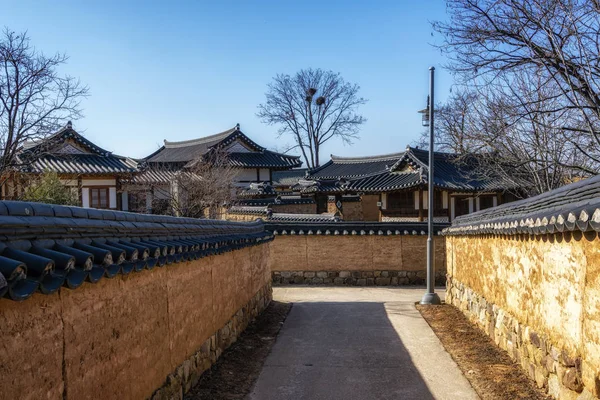 Фольклорная Деревня Андонг Хахо Andong Hahoe Folk Village Является Всемирно — стоковое фото