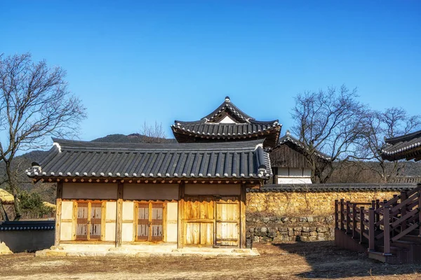 Фольклорная Деревня Андонг Хахо Andong Hahoe Folk Village Является Всемирно — стоковое фото