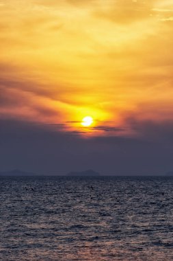 günbatımı daecheon beach üzerinde