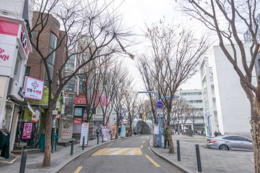 hongdae yürünebilir mesafede