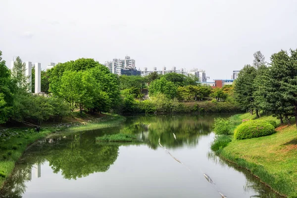 Parque olímpico de seúl lago 88 — Foto de Stock