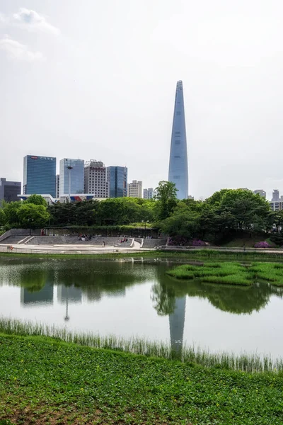 ソウルオリンピック公園反射 — ストック写真