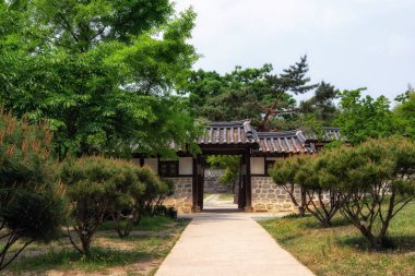 changnyeongwigung atalarının türbesi