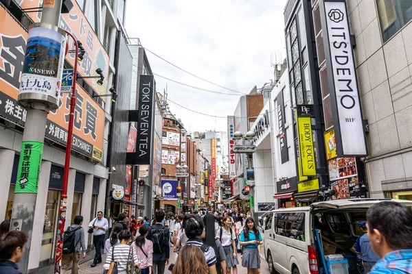 Calle shibuya en el día — Foto de Stock