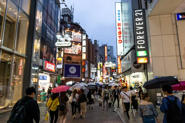 夜の渋谷通り — ストック写真