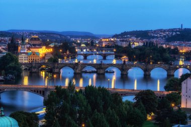 prag köprülerletna park görünümü