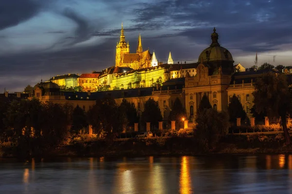 Pražský hrad a Strakova akademie — Stock fotografie