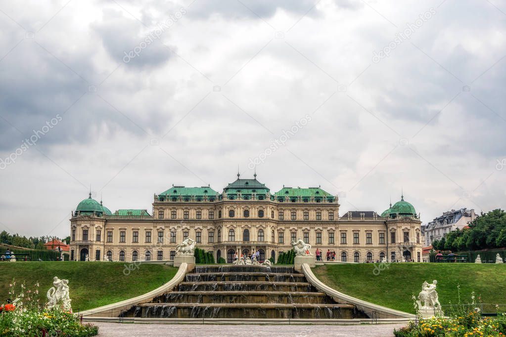 belvedere palace and fountain