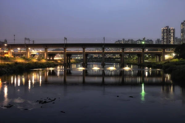 Jungnangcheon Stream Line Subway Bridge Lit Night Taken Seoul South — Stock Photo, Image