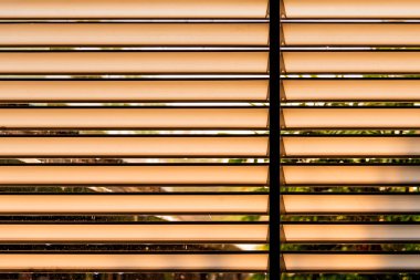 ekran çubuğu Windows sırasında şiddetli yağmur yağmur damlası görüntüsünü.