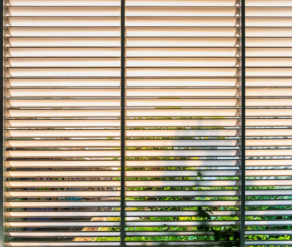 ekran çubuğu Windows sırasında şiddetli yağmur yağmur damlası görüntüsünü.