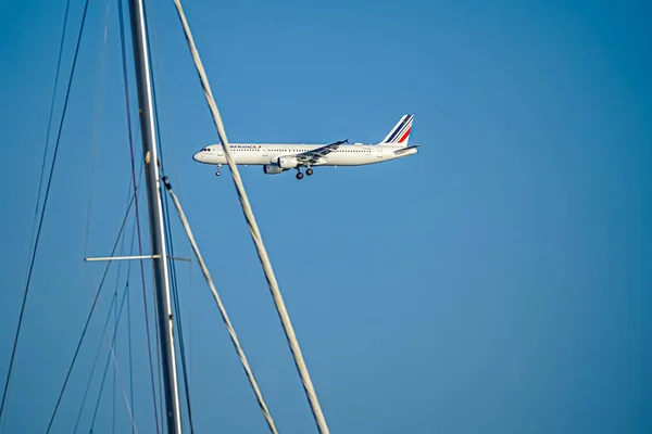 Cagnessur Mer Francie 2020 Létající Letadlo Nad Mořem Jachtami Kvalitní — Stock fotografie