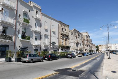 Via Cariati, eski Taranto, Puglia, İtalya 'nın sahil şeridinin ana caddelerinden biri - 29 / 04 / 2020