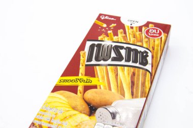 Bangkok, Tayland, 29 Mayıs 2020. Gerçek patatesli gevrek krakerler aromalı ve otantik patatesli gevrek dokuların tadını çıkarmanızı sağlayacak..