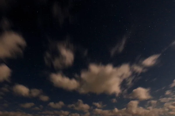 Céu Noturno Com Nuvens Estrelas Pode Ser Usado Como Elemento — Fotografia de Stock