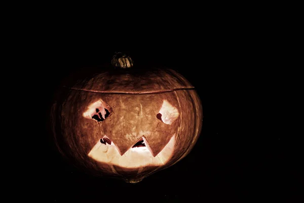 Halloween Dynie Uśmiech Krzywe Oczy Imprezę Noc Izolowane Czarnym Tle — Zdjęcie stockowe