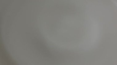 Süt sıçraması 5 (parlak ışıklarda)