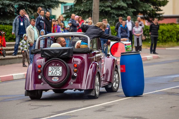 Мінськ Білорусь 2016 Старе Ралі Повоєнний Радянський Автомобіль Базі Opel — стокове фото