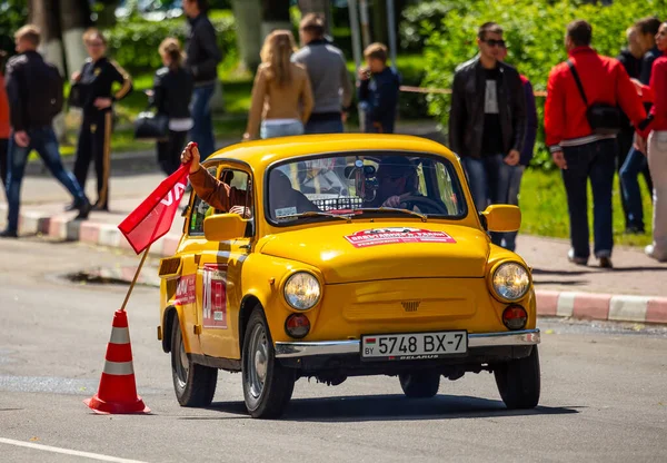 Minsk Bielorrússia 2016 Oldtimeramente Exposição Competição Carros Antigos Carro Soviético — Fotografia de Stock