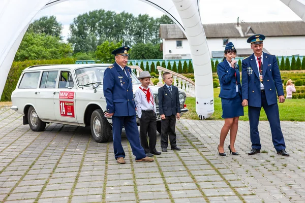 Мінськ Білорусь 2016 Статистично Парад Конкуренція Вінтажних Автомобілів Радянська Автомобільна — стокове фото