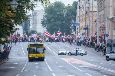 Minsk, Belarus, 23.08.2020. Bağımsız Meydan 'da halk cumhurbaşkanlığı seçimlerinde dürüst sonuçlar için mücadele ediyor.
