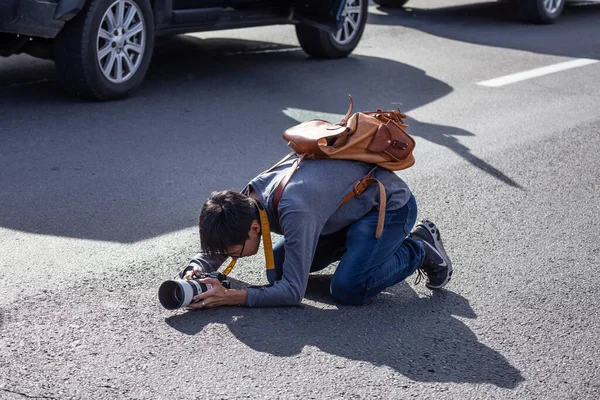 Minsk Belarus September 2020 Young Man Professional Photographer Photo Camera — Stock Photo, Image