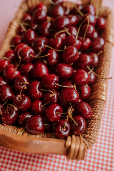 Cerezas Cereza Cerezas Cuenco Madera Cereza Roja Cerezas Frescas Cereza — Foto de Stock