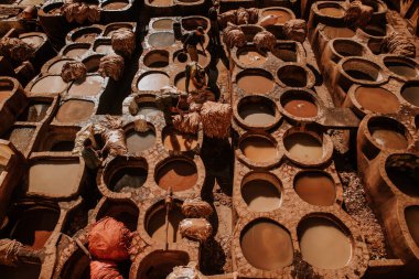 Fas 'ın, Fas' ın, Afrika 'nın, Fez' in tabakhanelerinin, deri, Fas, Afrika 'nın renkli boyanmış tabakhaneleri.