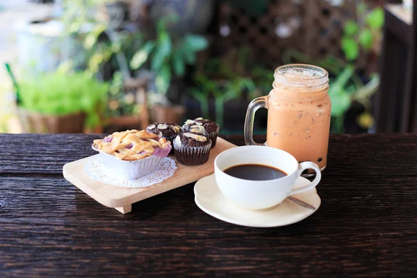 咖啡冰泡茶和馅饼 — 图库照片