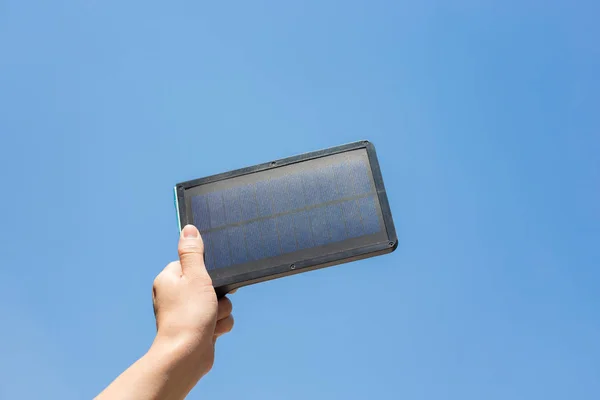Woman hand holding Solar cell panal. — Stock Photo, Image