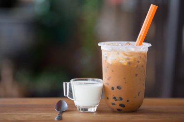 Paket cambuz kabarcık süt çayı.