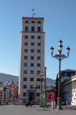 Şehirdeki Charmy House cephesi