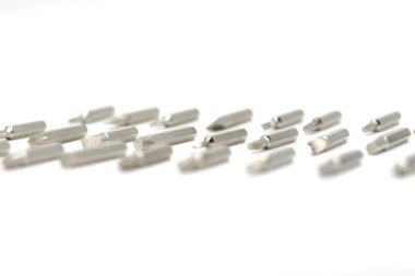 Beyaz arkaplanda vida sürücü bit farklı tür