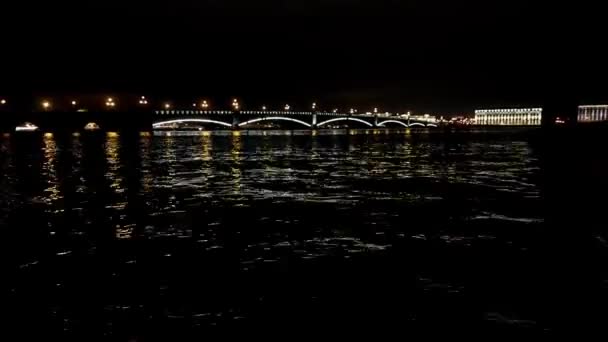 Time Lapse Της Γέφυρας Troitsky Φωτισμό Από Την Πλευρά Του — Αρχείο Βίντεο