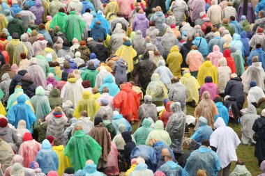 24.09.2018. Aglona, Letonya. Onun kutsal Papa Francis Aglona ziyaret edin. İnsanlar Papa Francis bekler