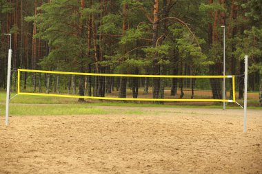 kum plajı üzerinde net Voleybol